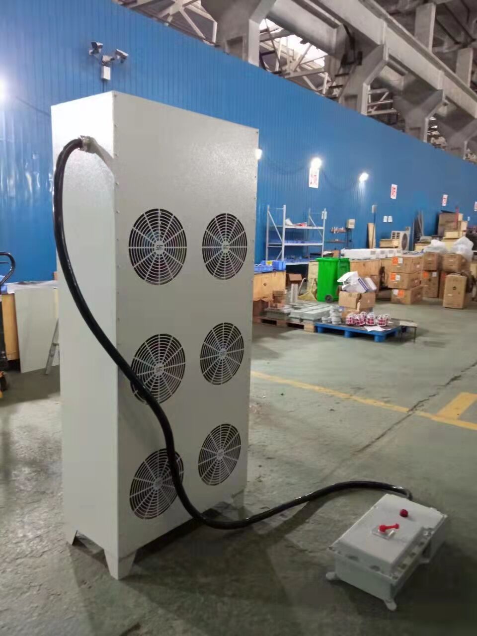 �����^��ʽ����ů�L�C�ľS�o�l����Σ�